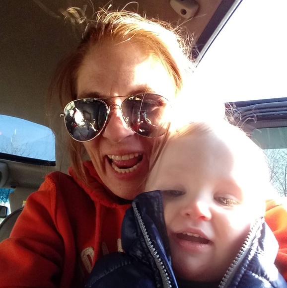 Meet your Posher, Tabitha - Picture 1 of 1